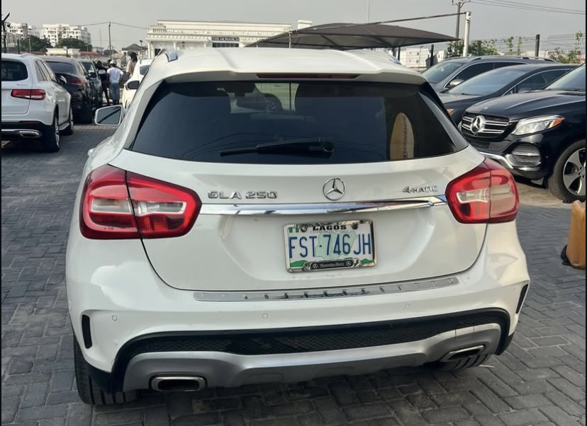 Cropped Faux leather Jacket