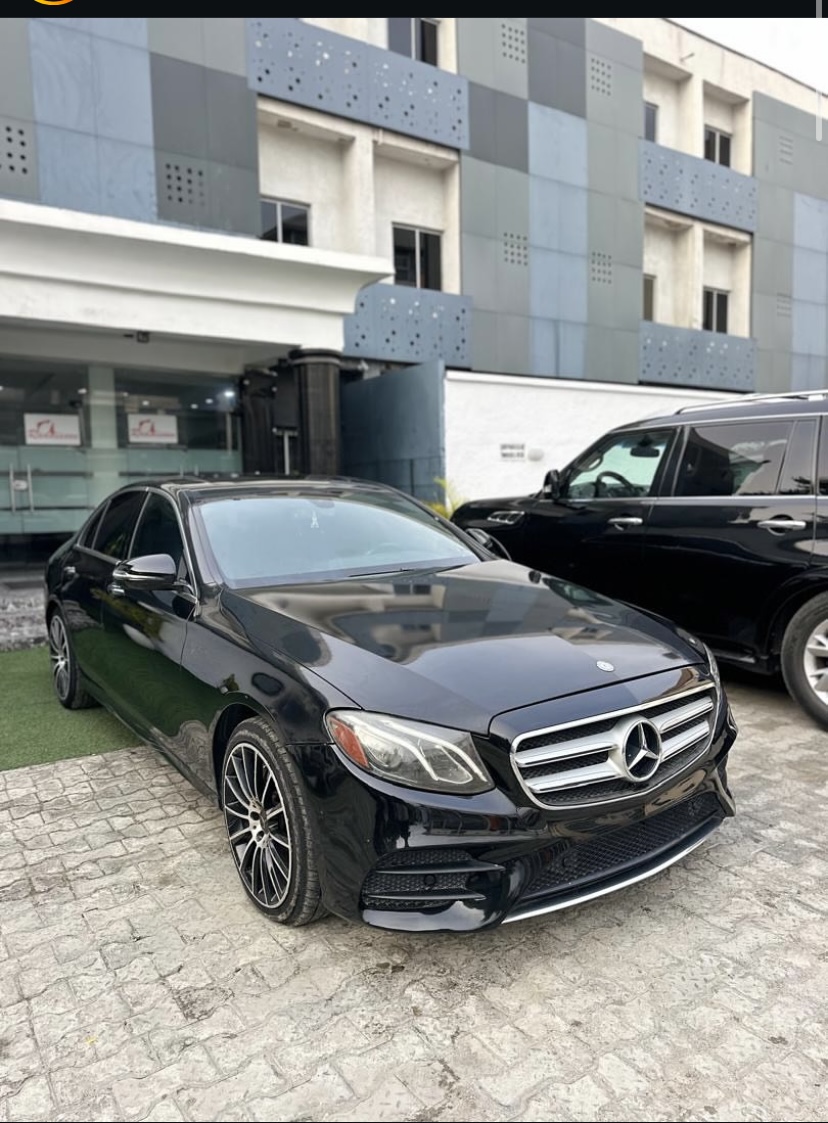 Cropped Faux leather Jacket