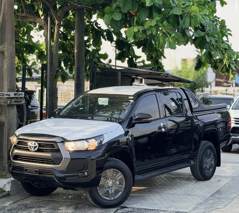 Cropped Faux leather Jacket