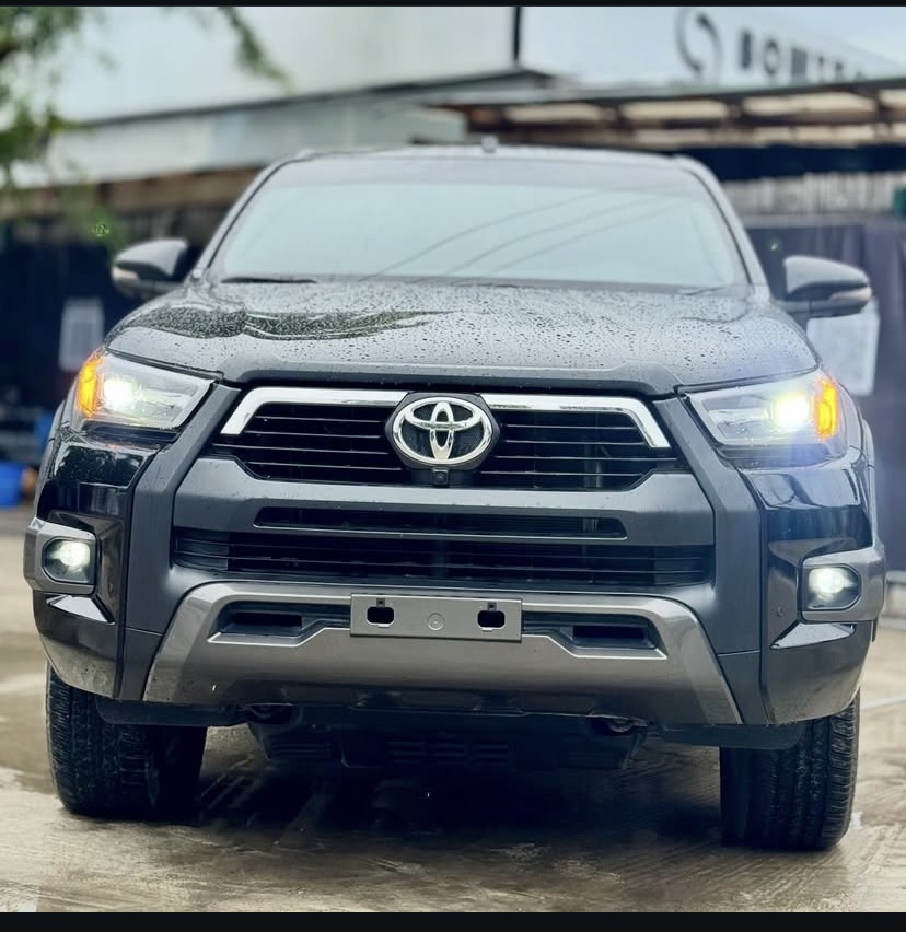 Cropped Faux leather Jacket