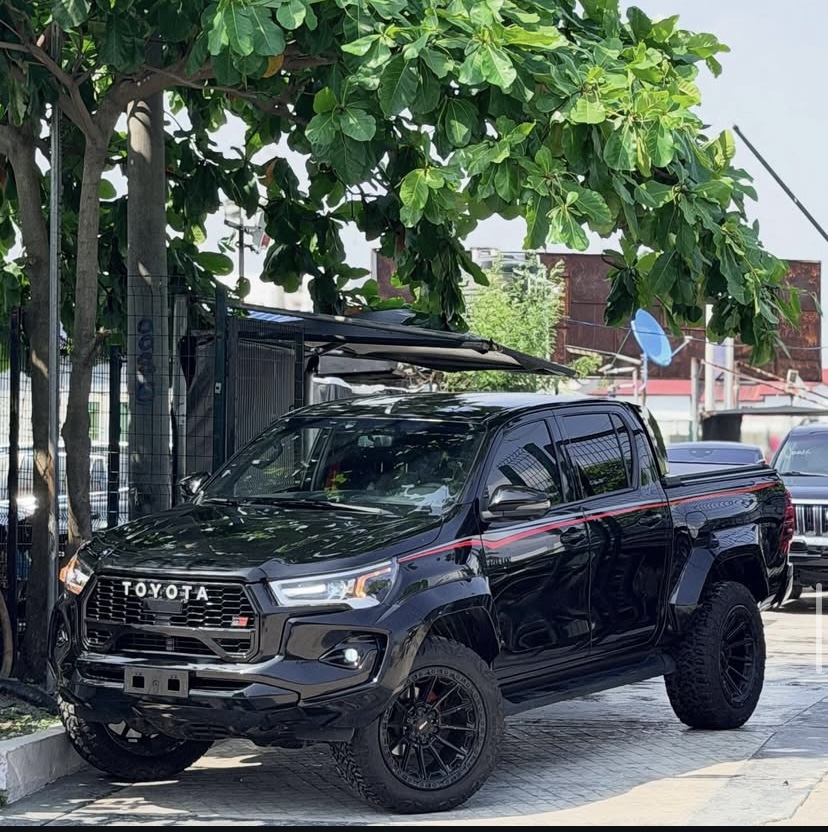 Cropped Faux leather Jacket