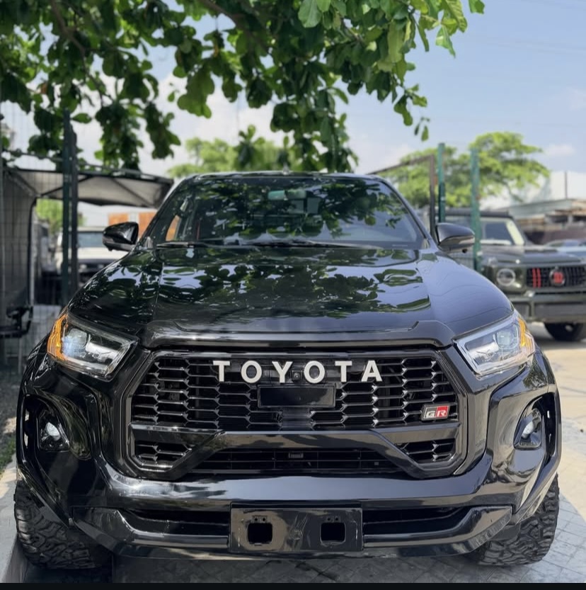 Cropped Faux leather Jacket