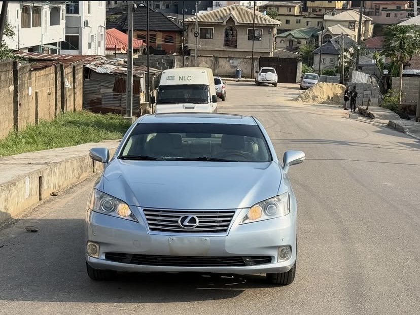 Cropped Faux leather Jacket