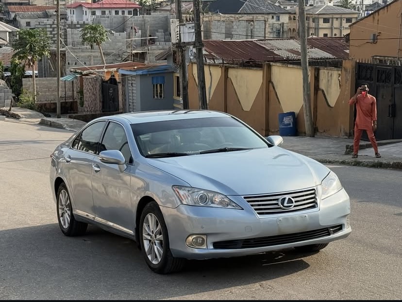 Cropped Faux leather Jacket