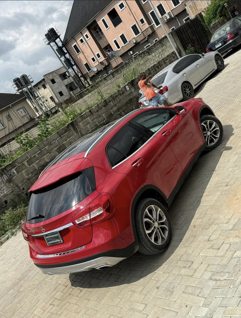 Cropped Faux leather Jacket