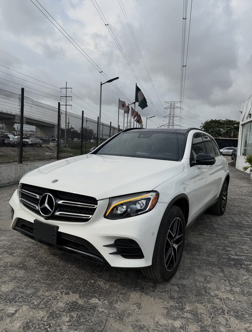 Cropped Faux leather Jacket