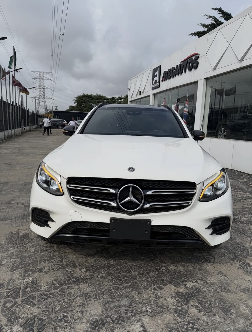 Cropped Faux leather Jacket