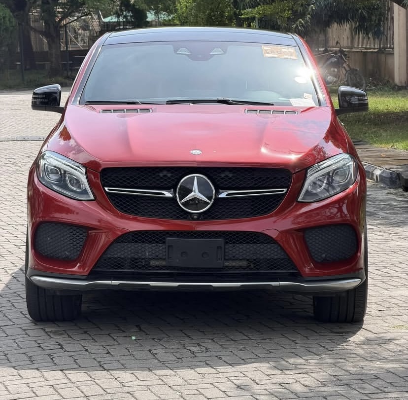 Cropped Faux leather Jacket