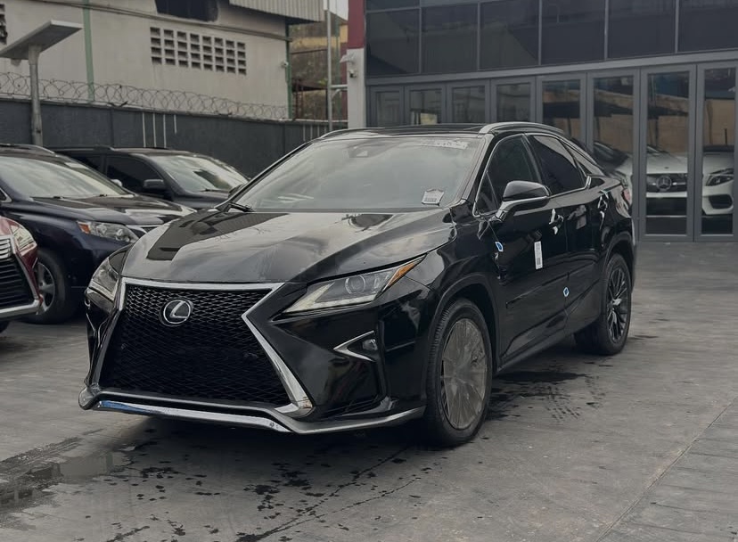 Cropped Faux leather Jacket