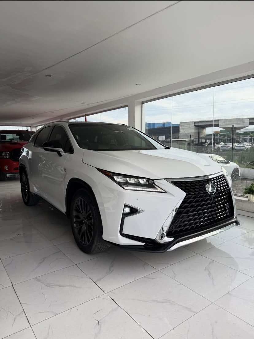 Cropped Faux leather Jacket