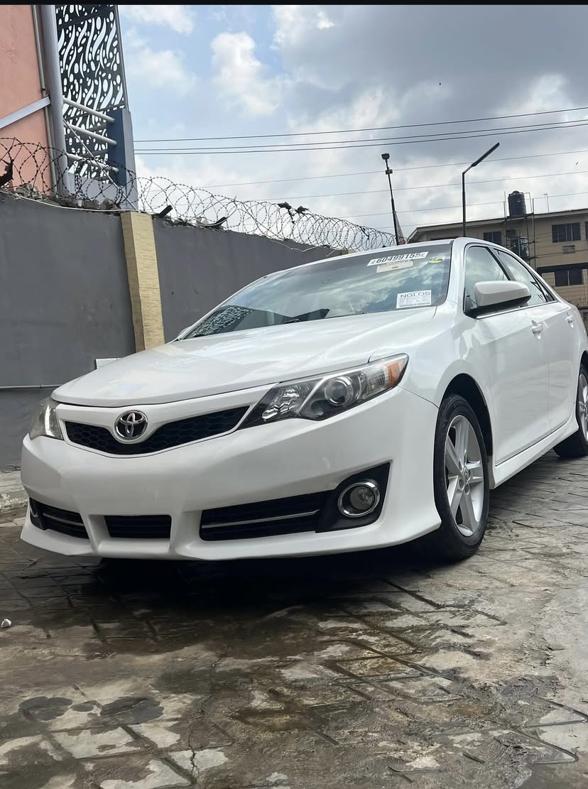 Cropped Faux leather Jacket