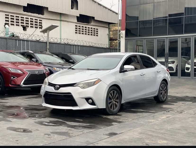 Cropped Faux leather Jacket